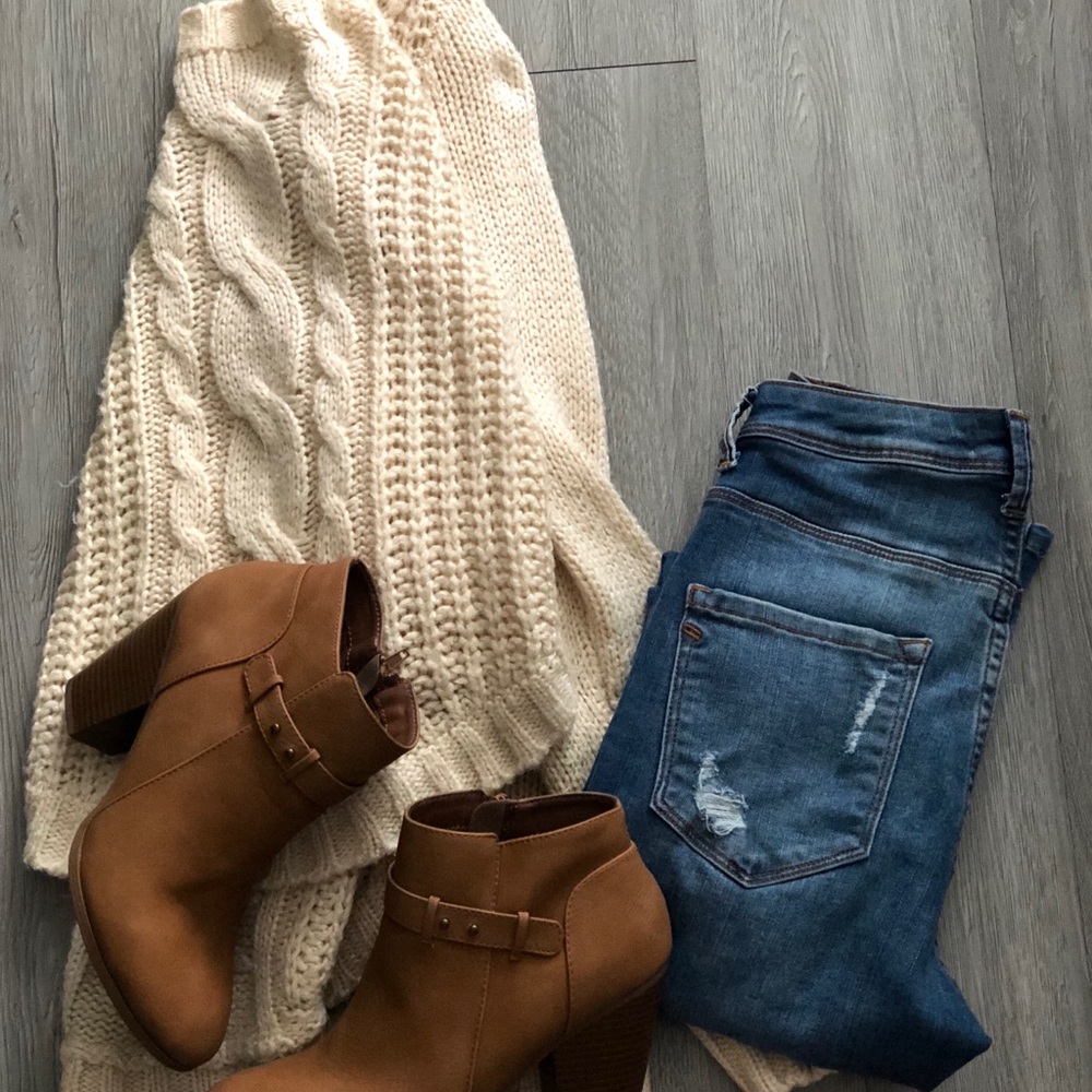 Fall Booties 💛🌿Brand new never used!